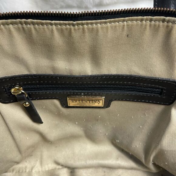 Valentina Italia soft  sheen patent leather bowler bag ,gold tone accent… - Picture 13 of 15